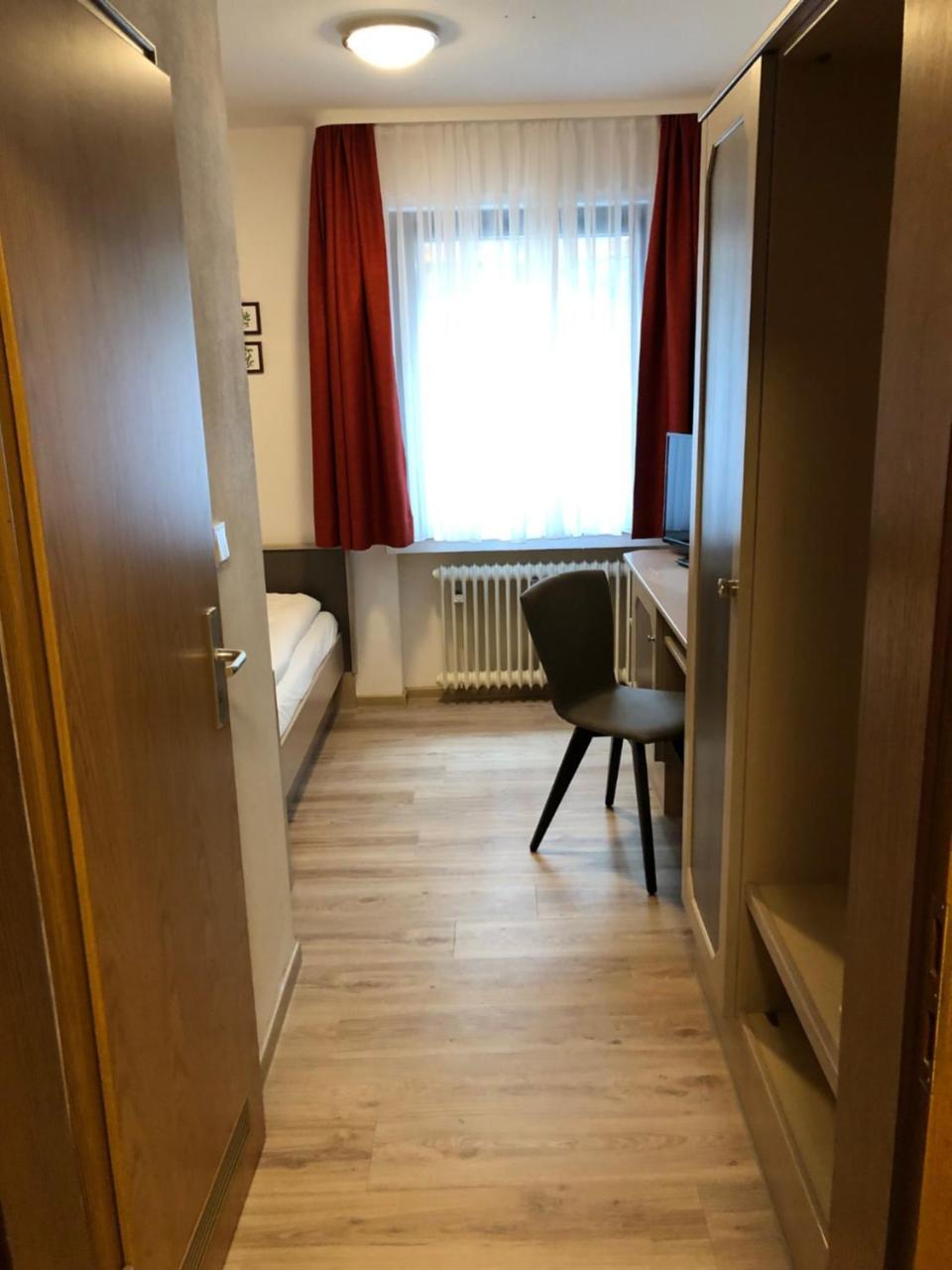 Gaestehaus Hotel Wilms Cologne Exterior photo